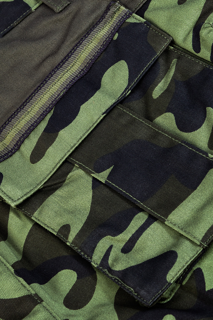 Krótkie spodenki Camo, rozmiar M - obrazek 4