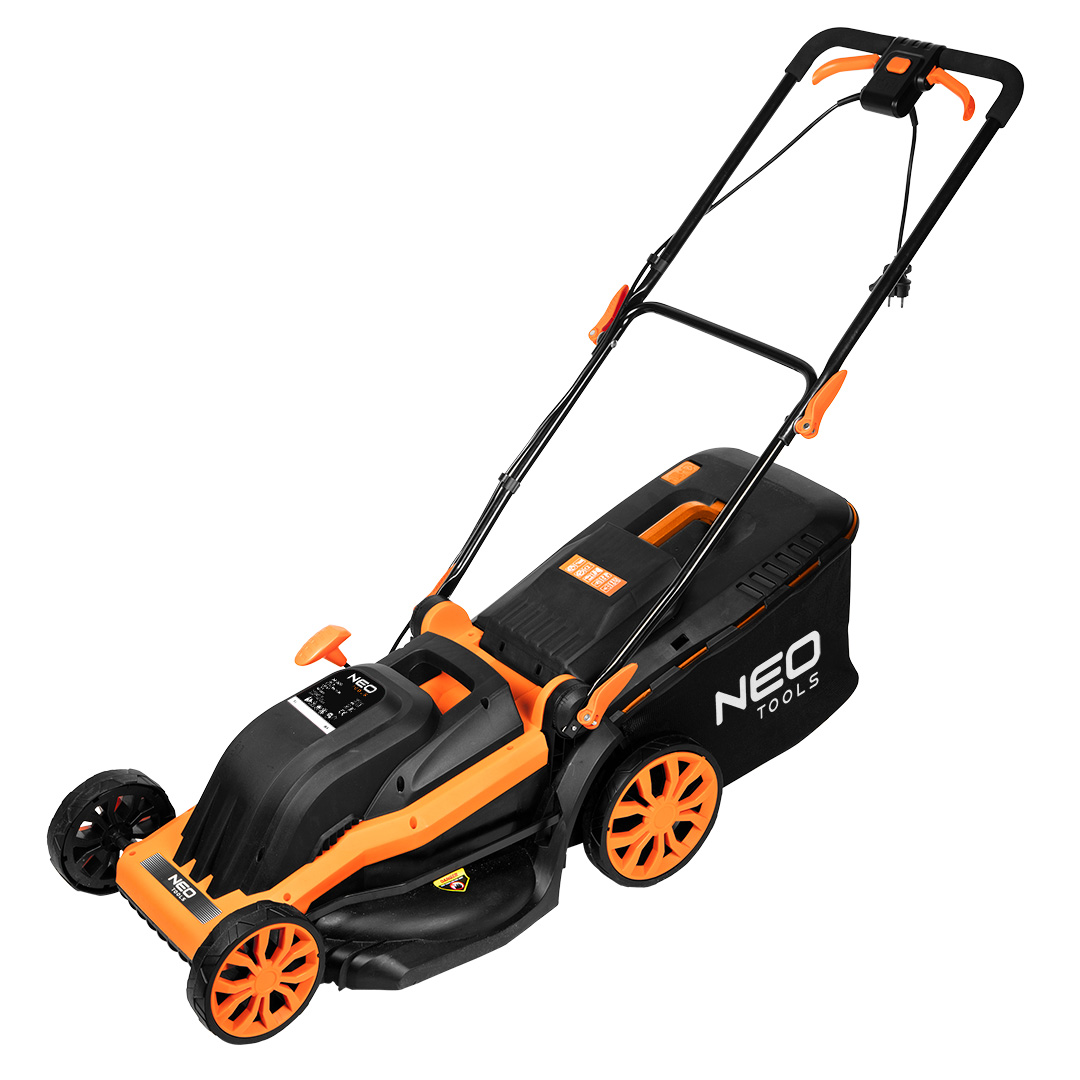 Kosiarka 1800W 440 mm, kosz 45L