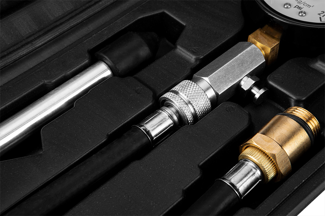 Compression pressure gauge with adapters - obrazek 9