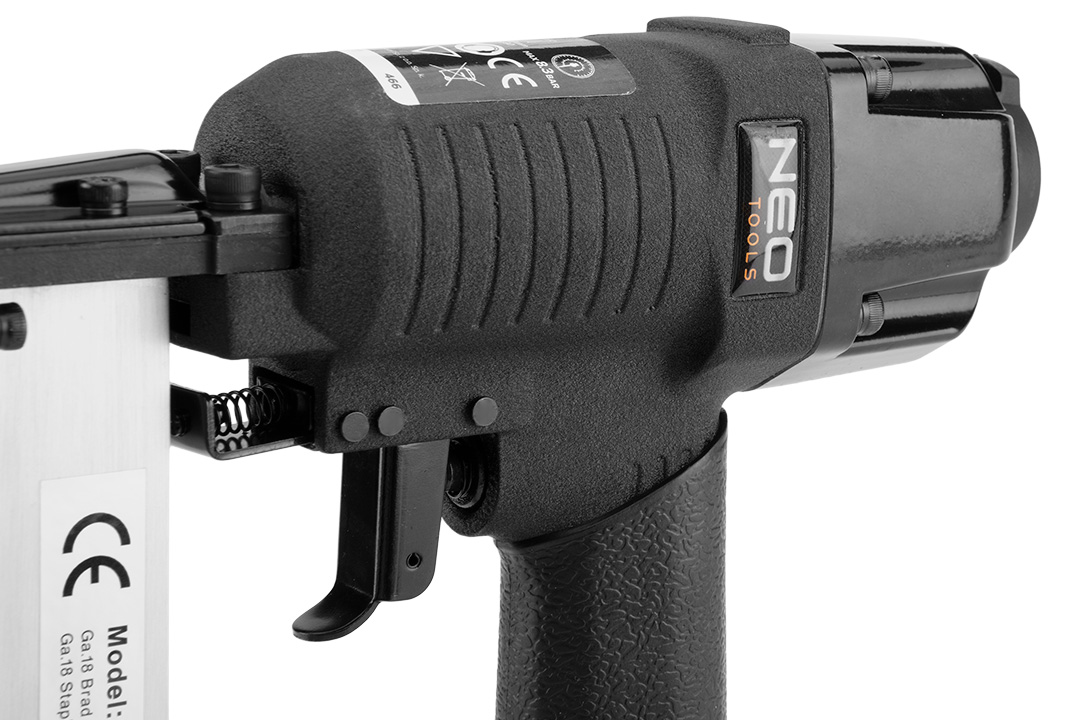 Pneumatic stapler 16-40 mm staples type 90, 15-50 mm nails type 300 - obrazek 6